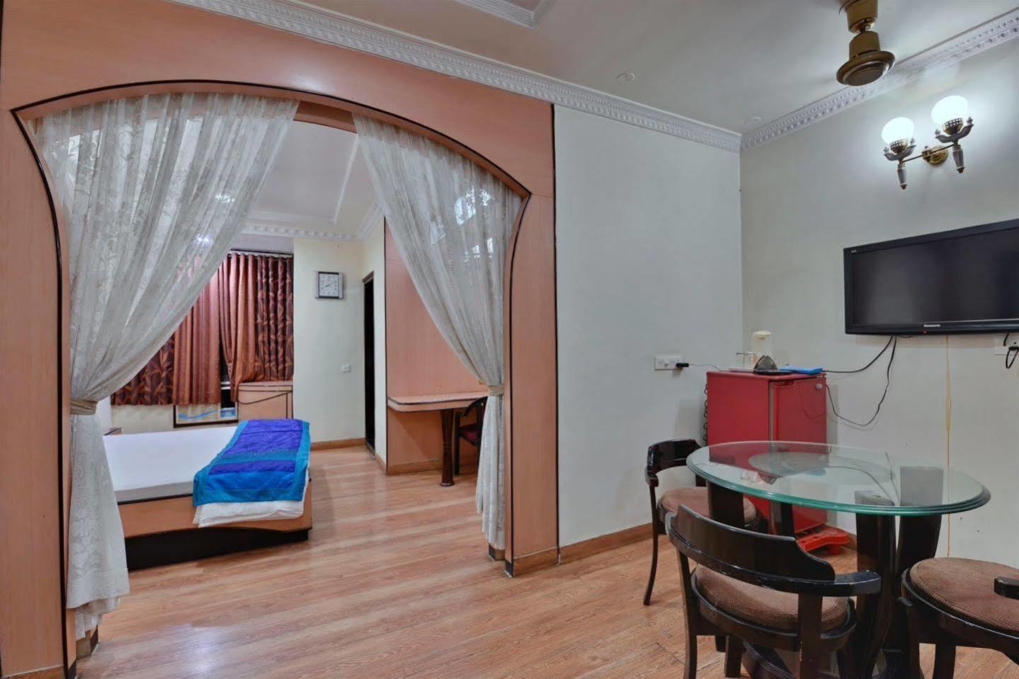 Hotel Kanishka Rāipur Εξωτερικό φωτογραφία
